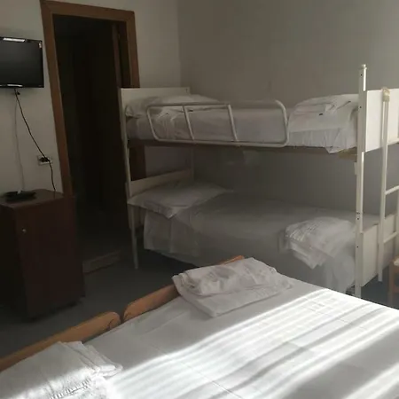 Alb's Hotel