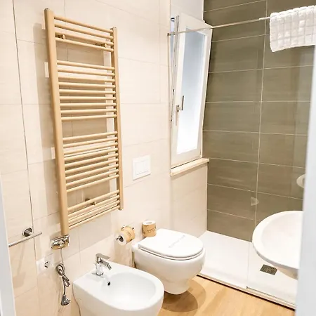 Alb's Hotel 3*